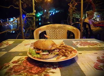 sri-lanka/sigiriya/restaurant/black-white-restaurant