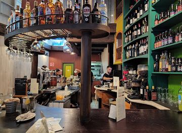 spain/seville/restaurant/la-bartola