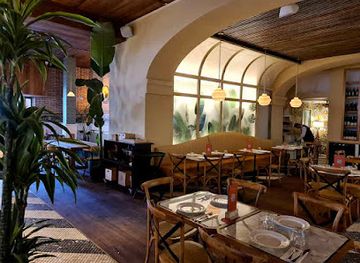 spain/seville/santa-cruz/restaurant/cafe-santacruz-tapas-bar