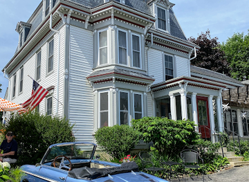 maine/camden/restaurant/hartstone-inn