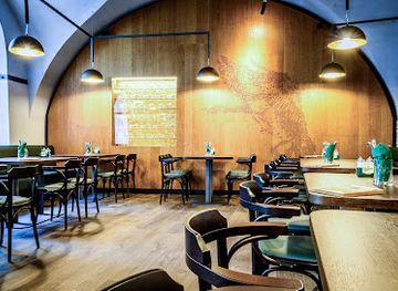 czechia/olomouc/restaurant/potrefena-husa