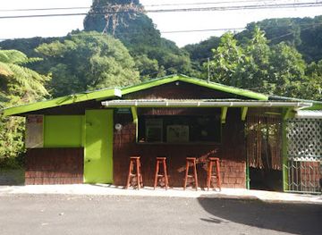 dominica/castle-bruce/restaurant/papillote-rainforest-restaurant