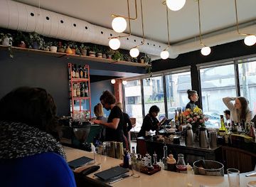 canada/montreal/restaurant/lawrence