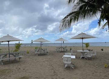 saint-kitts-and-nevis/pinney-s-beach/restaurant/barefoot-beach-bar