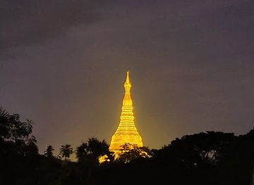 myanmar-burma/kyaiktiyo-pagoda/restaurant/golden-duck