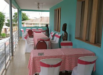 cameroon/yaounde/odza/restaurant/the-famous