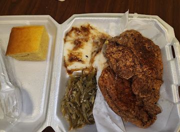 mississippi/hattiesburg/restaurant/bert-and-cynt-s-soul-food-grill