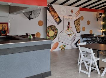 jamaica/surrey-county/restaurant/dining-with-curvy