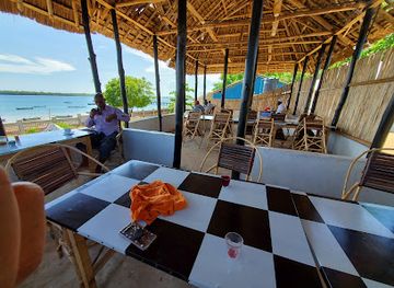 kenya/coastal-region/restaurant/yusfa-restaurant-snorkeling-and-dolphin-tour