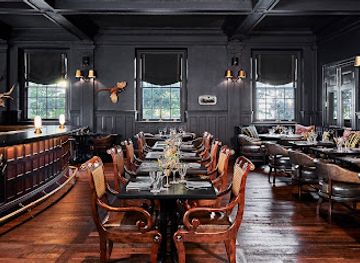 rhode-island/sachuest-point-national-wildlife-refuge/restaurant/the-dining-room-at-the-vanderbilt