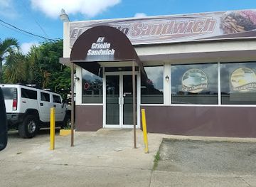 puerto-rico/isabela/restaurant/el-criollo-sandwich