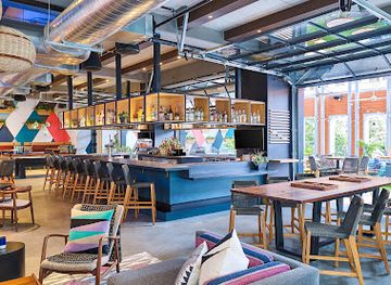 texas/austin/restaurant/upstairs-at-caroline