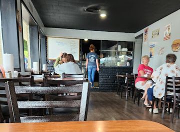 indiana/hoosier-national-forest/restaurant/ritz-cafe