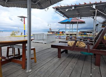 indonesia/togean-islands/restaurant/anugrah-seafood-restaurant