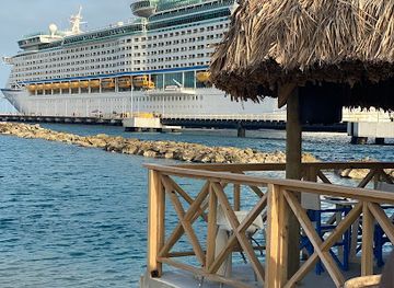 curacao/otrobanda/restaurant/tavern-seafood-restaurant