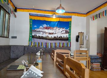 india/ladakh/restaurant/ladakh-himalayan-kitchen