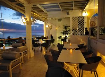 thailand/phuket/patong/restaurant/le-v-restaurant