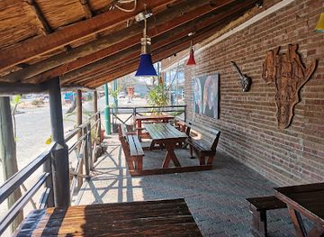 botswana/chobe-national-park/restaurant/pizza-plus-coffee-curry