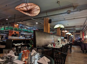 canada/winnipeg/restaurant/hermanos-restaurant-wine-bar