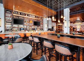 kentucky/louisville/downtown/restaurant/porch-kitchen-bar