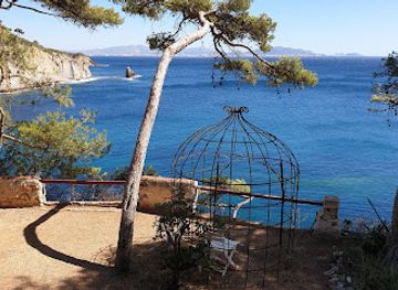 france/les-calanques-national-park/restaurant/auberge-des-calanques