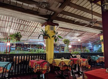 sint-maarten/little-bay/restaurant/mark-s-place-good-oxtails