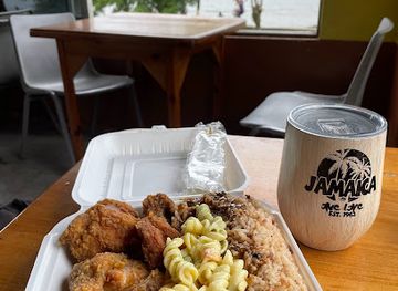 jamaica/port-antonio/restaurant/ronjae-home-cooking