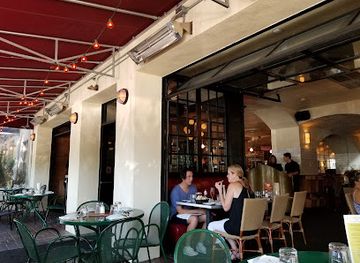 new-york/long-island/restaurant/waterzooi-belgian-bistro-oyster-bar