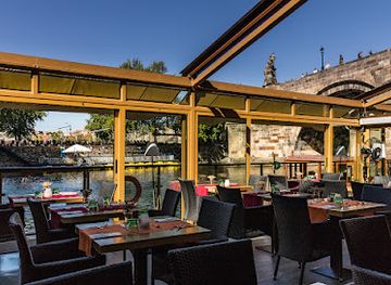 czechia/bohemia/restaurant/charles-bridge-restaurant
