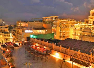 india/udaipur/restaurant/restaurant-in-udaipur-romantic-rooftop-restro-udaipur