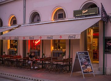 hungary/szeged/dom-ter/restaurant/famous-steakhouse