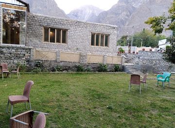 pakistan/gilgit-baltistan/restaurant/dumani-inn-hotel-and-restaurant