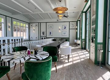 saint-vincent-and-the-grenadines/canouan/restaurant/foxy-jack-s