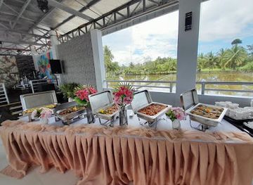 philippines/caraga/restaurant/roadside-park