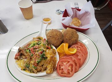 california/inglewood/restaurant/red-s-flavor-table-takeout