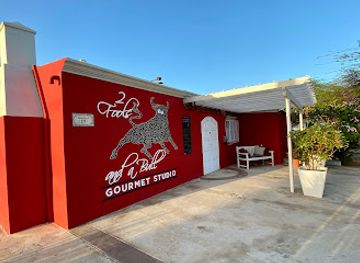 aruba/palm-beach/restaurant/2-fools-and-a-bull