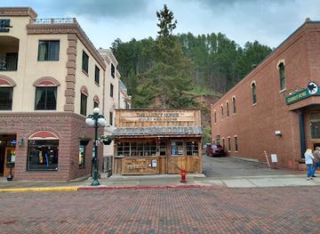 south-dakota/deadwood/restaurant/gem-steakhouse-saloon