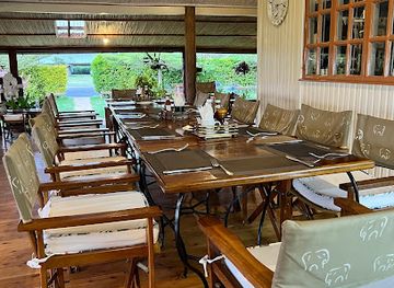 kenya/tana-river-basin/restaurant/barney-s-bar-and-restaurant