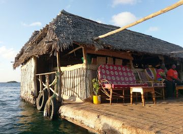kenya/lamu-island/restaurant/floating-bar-restaurant-lamu