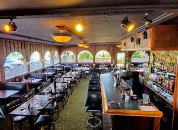 florida/cocoa-beach/restaurant/gregory-s-steak-seafood-grille-upstairs-comedy-club