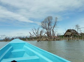 kenya/lake-baringo/restaurant/baringo-safaris-co