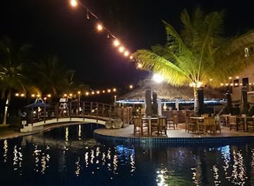 palau/ngardmau-waterfall/restaurant/hungry-marlin-restaurant-bar-at-cove-resort-palau