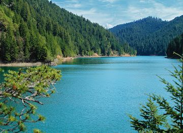 oregon/umpqua-valley/restaurant/blue-river-reservoir