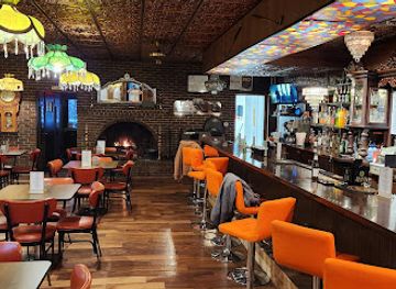 pennsylvania/presque-isle-state-park/restaurant/sneaky-pete-s