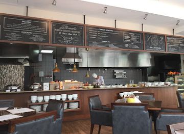 kuwait/bubiyan-island/restaurant/blendz-restaurant