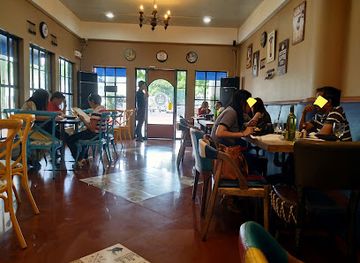 philippines/legazpi/old-albay-district/restaurant/breakfast-republik