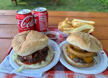 connecticut/waterbury/restaurant/the-meating-place-outdoor-eatery-llc