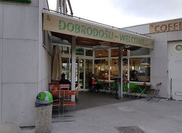 slovenia/postojna/restaurant/marche-bistro-ravbarkomanda-ii