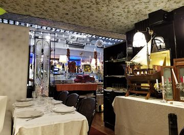 italy/rome/trevi/restaurant/antica-fontana-di-trevi