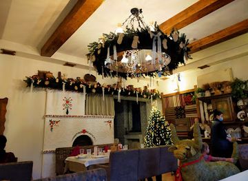 ukraine/chernivtsi/old-town/restaurant/hopachok